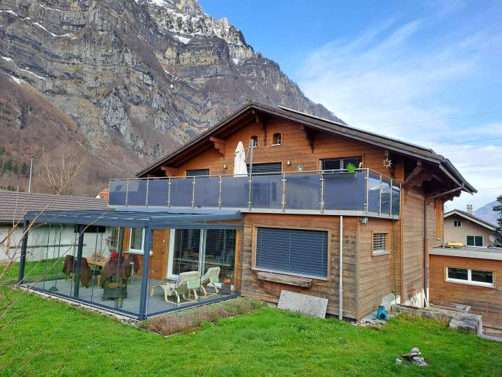 Ferienwohnung Glarner Bed