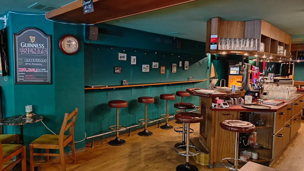 UFO Bar