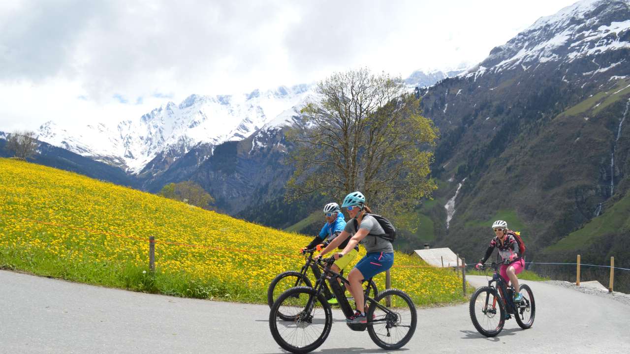 E-Bike Akkuladestation beim Vreni Schneider Sport in Elm