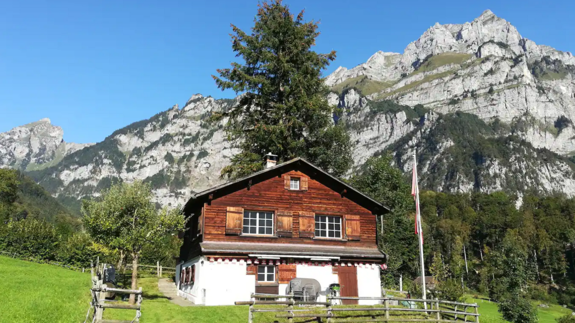 Ferienwohnungen & Gästezimmer